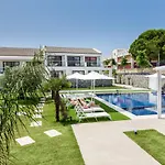 Bed and Breakfast Epicentrum Fresh 4*