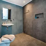 Epicentrum Fresh Bed and Breakfast 4*