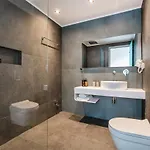 Epicentrum Fresh Bed and Breakfast 4*