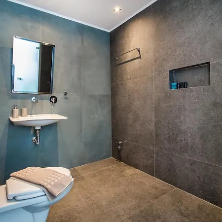 Epicentrum Fresh Нощувка със закуска (B & B) 4*